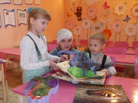  Подарки для  первых читателей  2016 года в Центральной детской  библиотеке