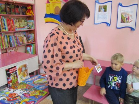 Познавательный час «Есть правила на свете, должны их знать все дети»