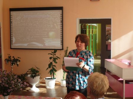 Закружилась в танце осень
